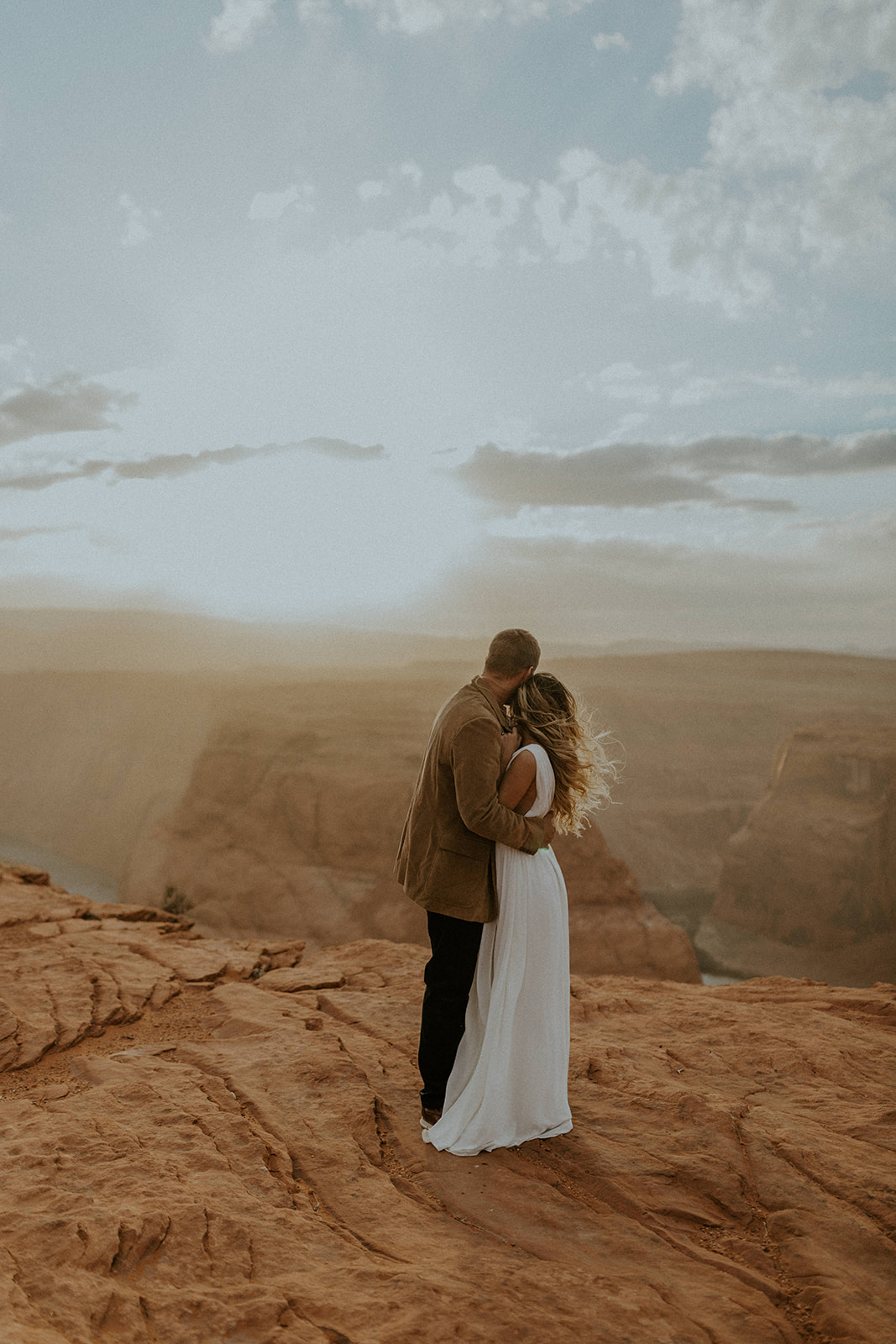 Arizona Destination Wedding: Ultimate Planning Guide. Bride and groom sharing an embrace.